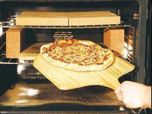 طريقة عجينة البيتزا الايطاليه الخفيفه الهشة